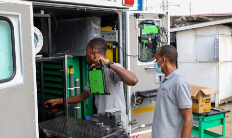 On-Site Hands-on Training at customer workshop (OS-1)